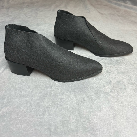 Donald Pliner Daved-Me Bootie - Picture 1 of 10